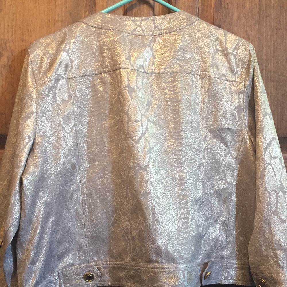 Ruby Rd. Gold Metallic Snake Skin Jacket ๐งฅโจ๐ - Picture 13 of 16